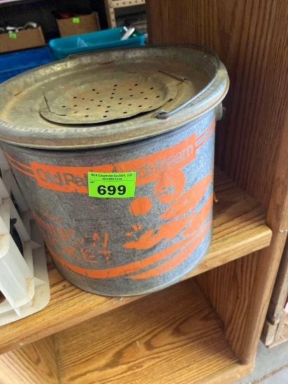 Vintage minnow bucket