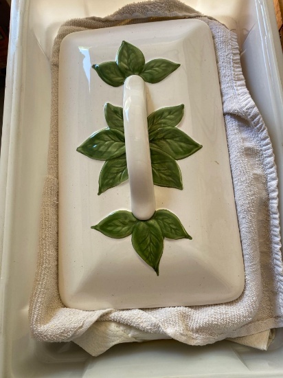 Porcelain bread box Portugal ceramics 1996 berries in fruits design
