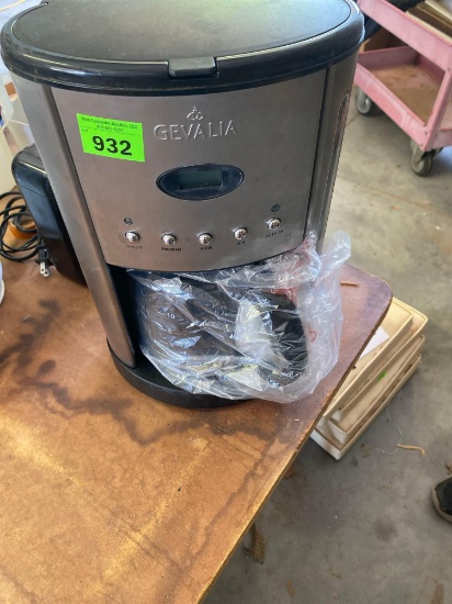 Coffee pot