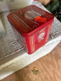 Metal tin