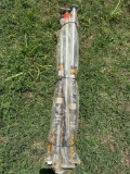 Adjustable closet rod