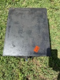 Metal container with lid