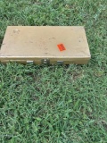 Metal container with lid