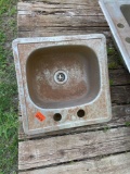 Hand sink