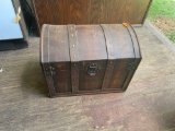 Round top chest