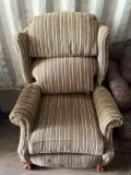 Accent chair