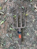 Pitch fork head