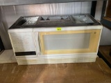 Under cabinet microwave
