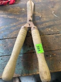 Hedge trimmers