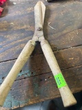 Hedge trimmers