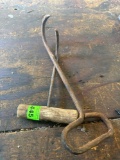 Hay hooks