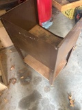 Metal roll around cart