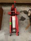 Heavy duty axle jack