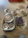 Pyrex dishes with lids and 3 separate pan lids