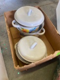 Vintage enamelware pots/casserole dishes