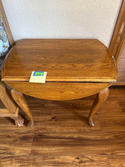 side table with folding leafs, 18 x 26.5x 25