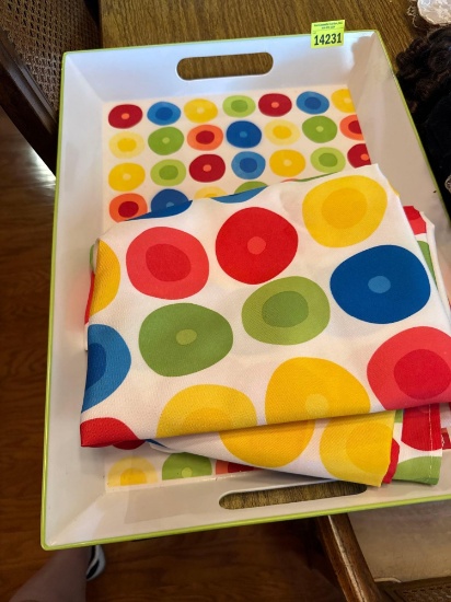 table cloth and tray