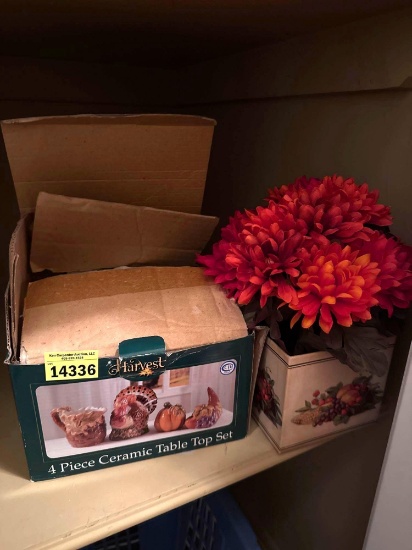 Thanksgiving decor