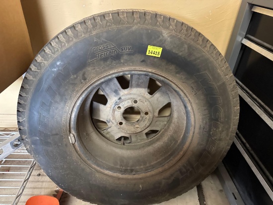 Michelin cross train SUV tire, P2 35/75R 15