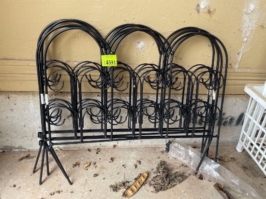 5 pieces of garden fence and light house wind chime