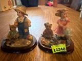 2 figurines
