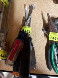 screw drivers