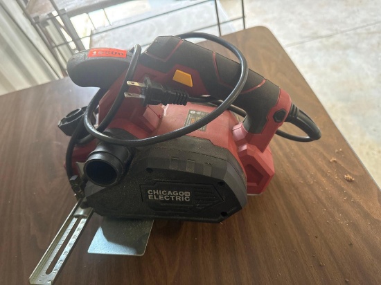Chicago electric belt sander