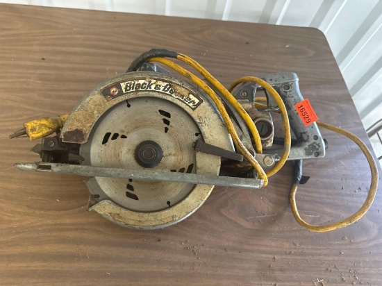 Black and decker corded saw