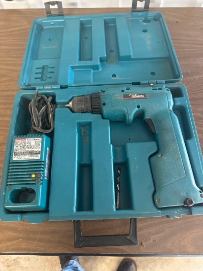 Makita drill in case
