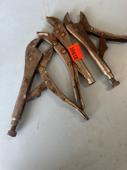 Vise grip locking pliers