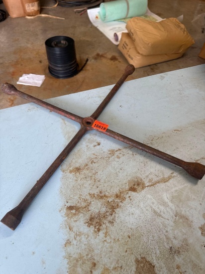 4 way tire tool