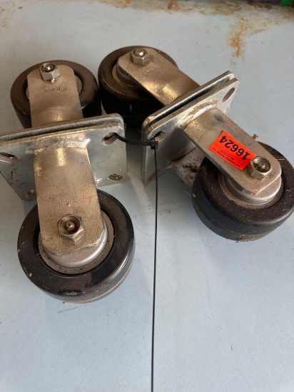 4 castors