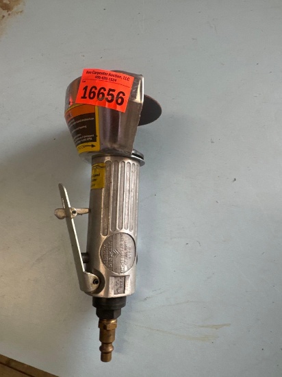 Pneumatic cut-off tool