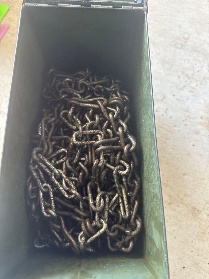 Ammo can with chain