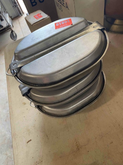 Camping pan with silverware 3 times the money