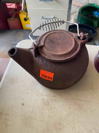 Cast iron tea pot