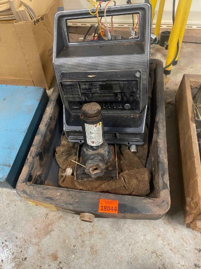 Bottle jack, oil storage container, car radio
