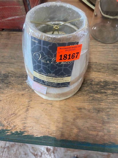 2 small lamp shades
