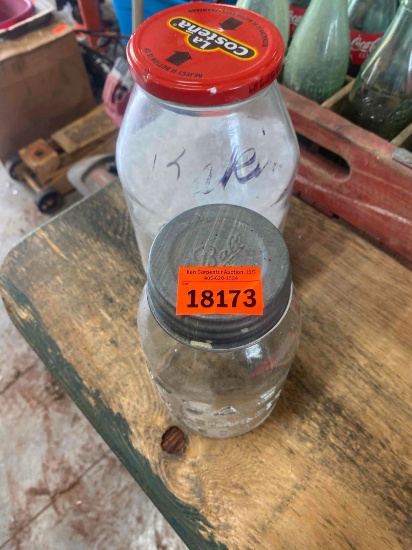 Jar with baking soda and mason jar with metal lid