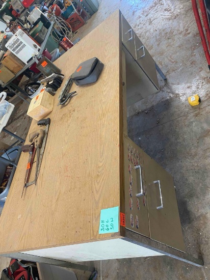 Metal desk - Desk only- No contents *BUYER IS RESPONSIBLE FOR LOADING*