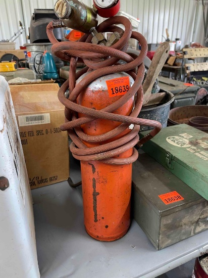 Acetylene/O2 tank with gauges