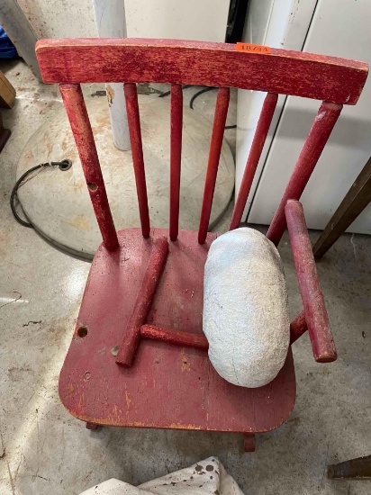 Red chair measurement in photos