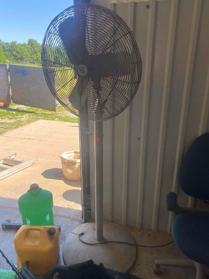 Shop fan