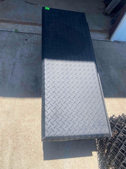 Black Diamond plate Truck bed toolbox *BUYER IS RESPONSIBLE FOR LOADING*
