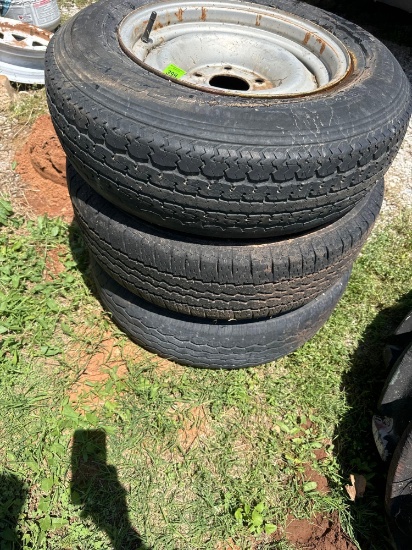 Tires are All flat *BUYER IS RESPONSIBLE FOR LOADING* 3 times the money