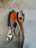 Pliers