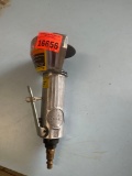 Pneumatic cut-off tool