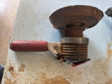 Pneumatic sander