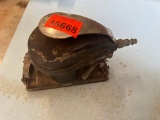 Pneumatic sander