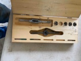 Tap and die set